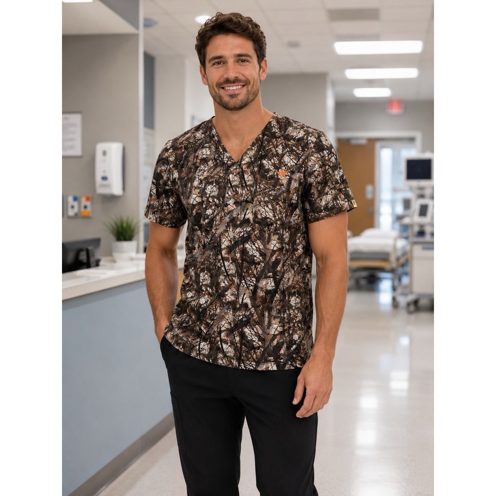 Med Couture Camo V-Neck Scrub Top Hunting Outdoor Short Sleeve Size Small NWT